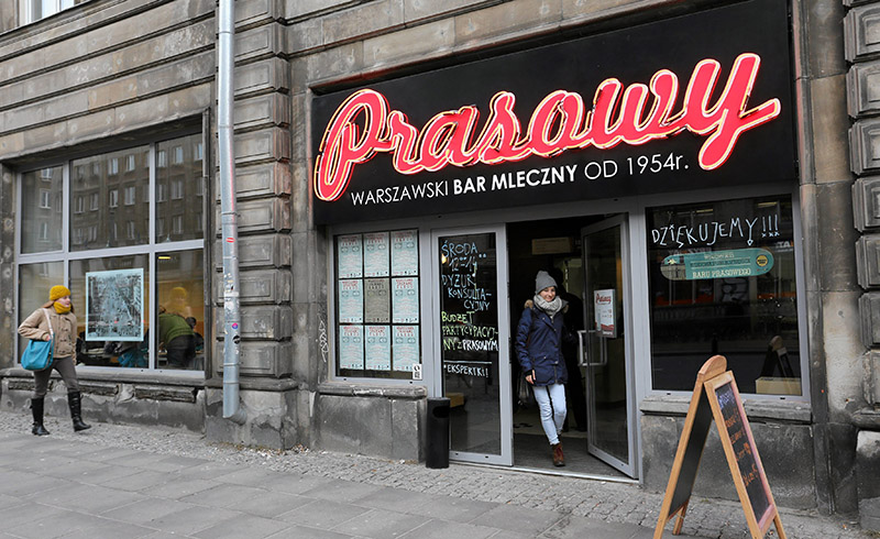 Где недорого поесть в Варшаве: молочный бар Prasowy