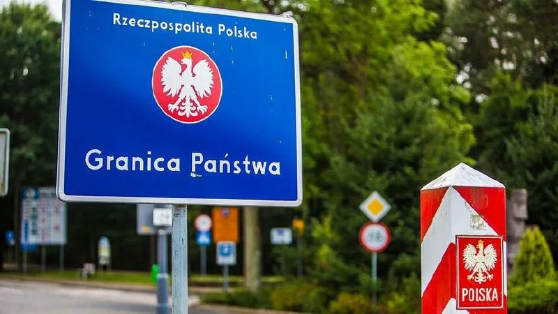 С 17 сентября автомобили, зарегистрированные в России, не смогут въезжать на территорию Польши